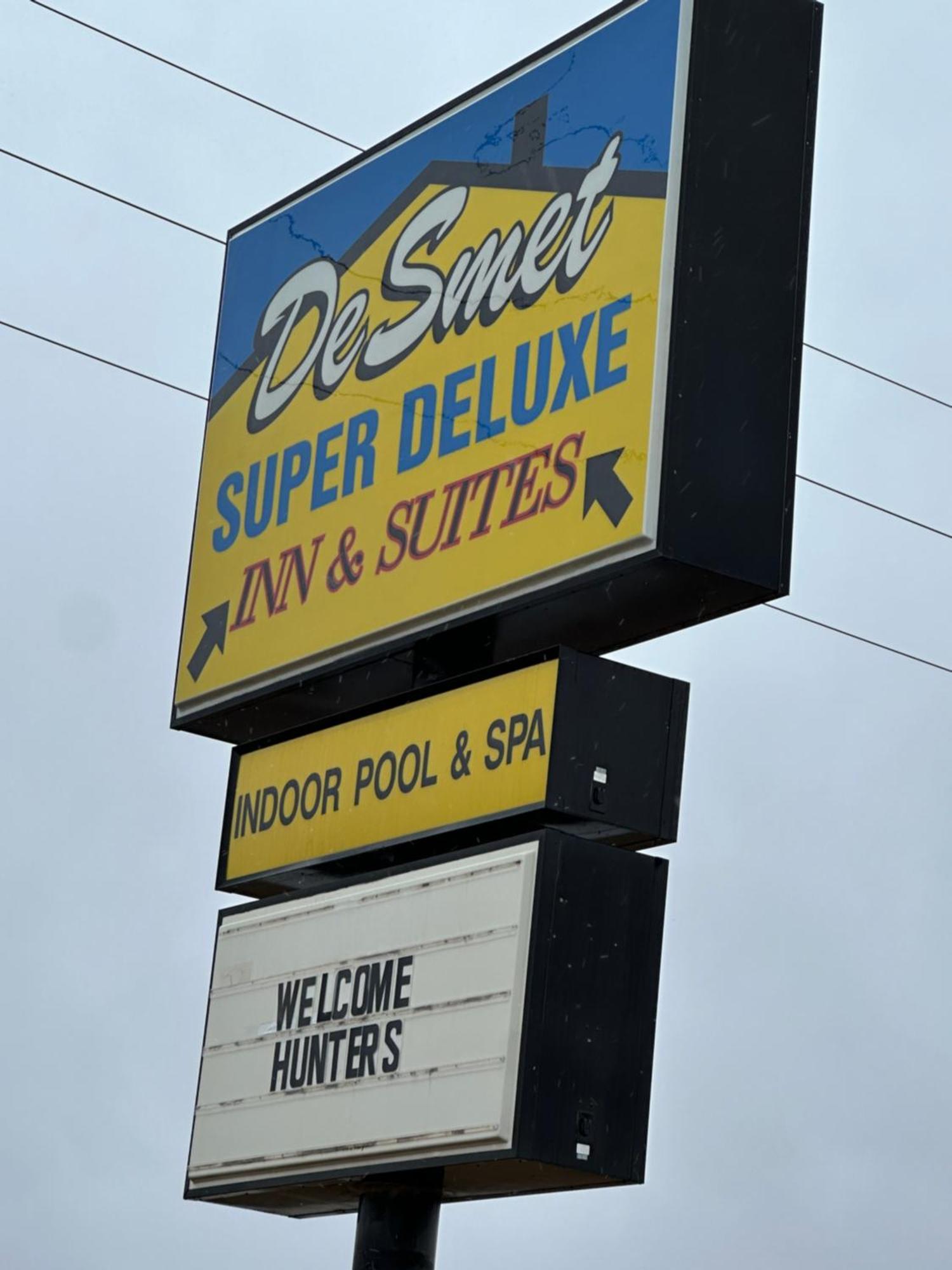 De Smet Super Deluxe Inn & Suites Exteriér fotografie
